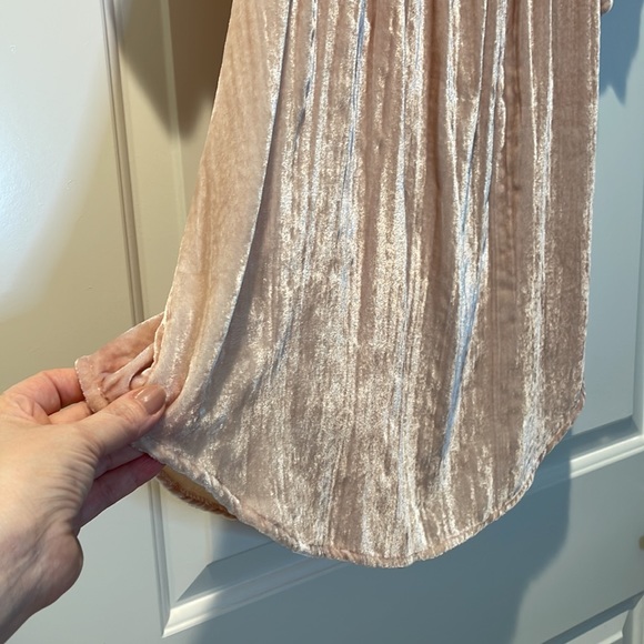 Loft Velvet Top. - Picture 3 of 6